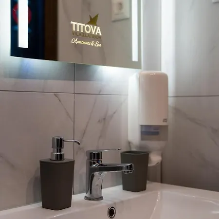 Avala 26, Kompleks Titova