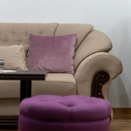 Avala 26, Kompleks Titova * 즐라티보