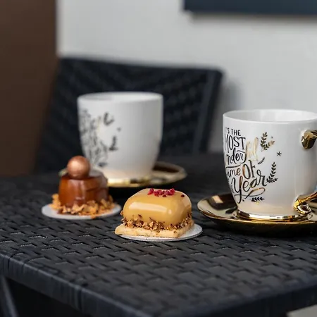 Avala 26, Kompleks Titova *