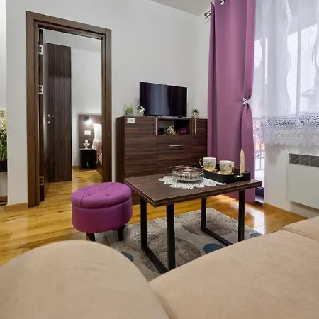 Apartament Avala 26, Kompleks Titova