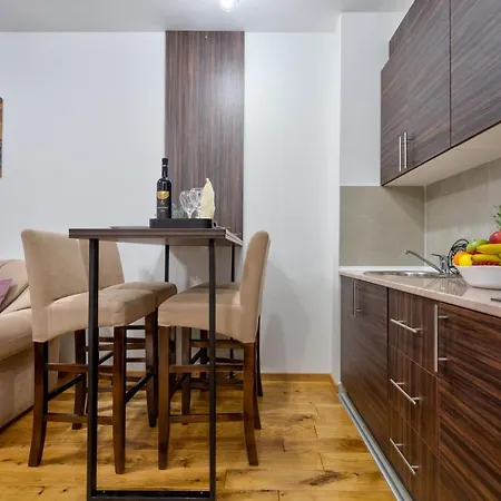 Avala 26, Kompleks Titova Апартаменты *