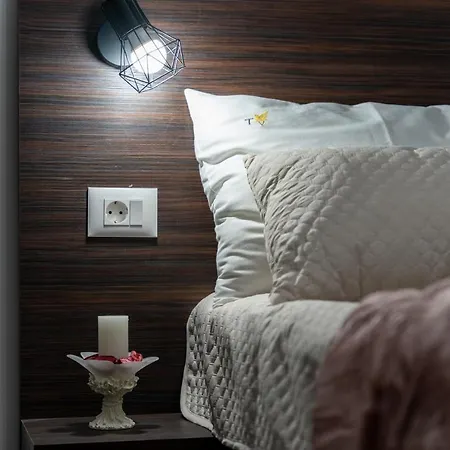 Avala 26, Kompleks Titova