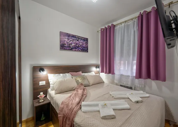 Avala 26, Kompleks Titova *