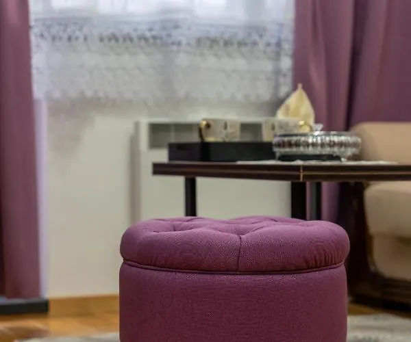 Avala 26, Kompleks Titova