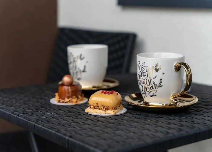 Avala 26, Kompleks Titova *