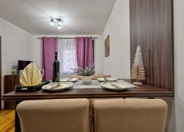 Apartman Avala 26, Kompleks Titova