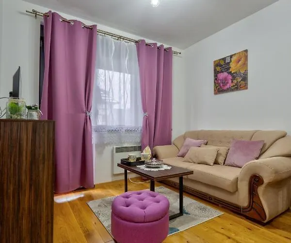 Avala 26, Kompleks Titova 아파트 *