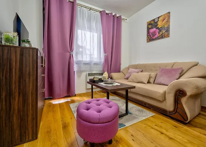 Avala 26, Kompleks Titova 아파트 *