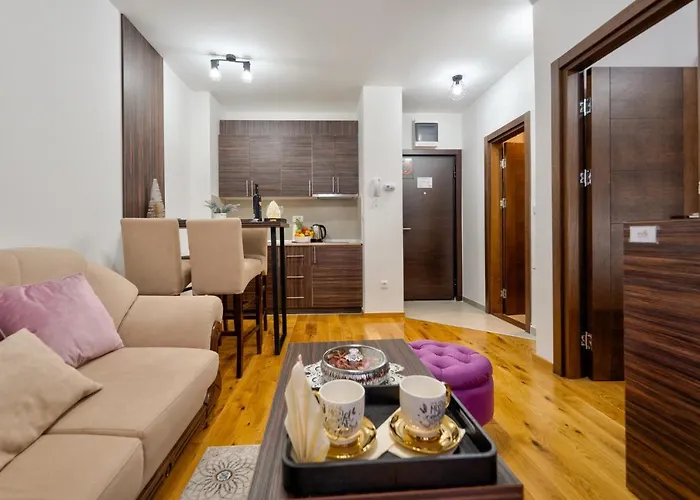 Apartman Avala 26, Kompleks Titova