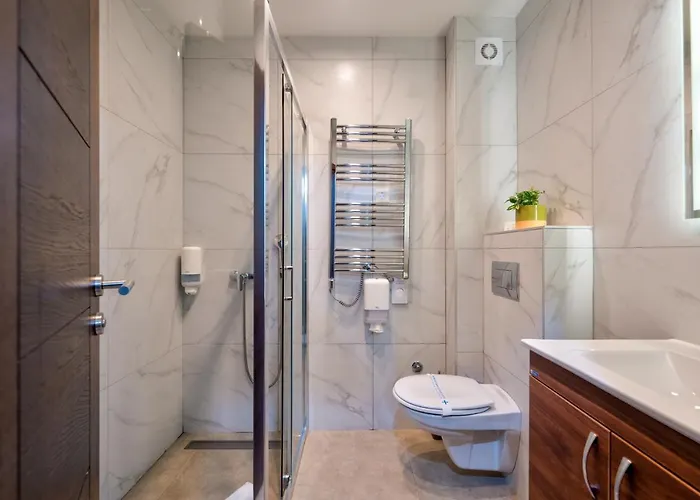 Avala 26, Kompleks Titova דירה *