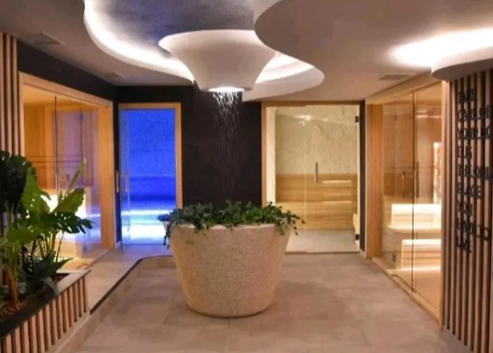 Avala 26, Kompleks Titova *